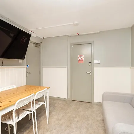 Meadow Court Apartment