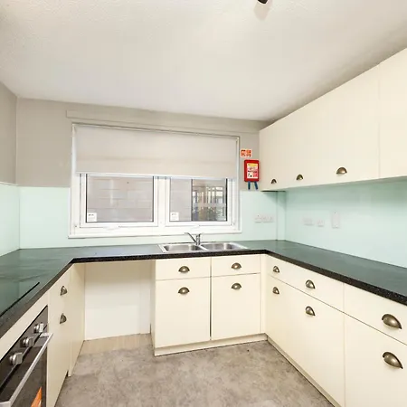 Meadow Court * Edinburgh