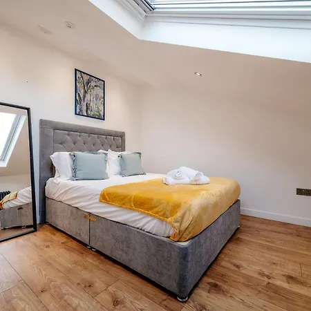 Apartman Duplex Penthouse - 10 Guests 7 Beds 15' Centre *