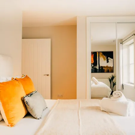 Modern 2 Bed With Parking Lejlighed Edinburgh