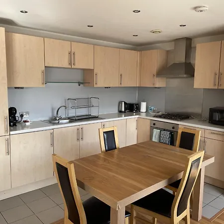 Harbour Front Apartment Edinburgh