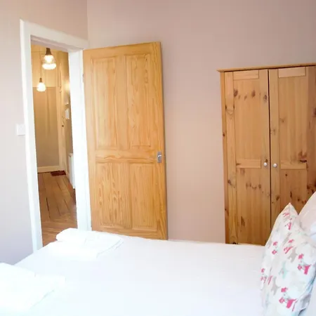 Elm Row Spacious And Apartament Edynburg