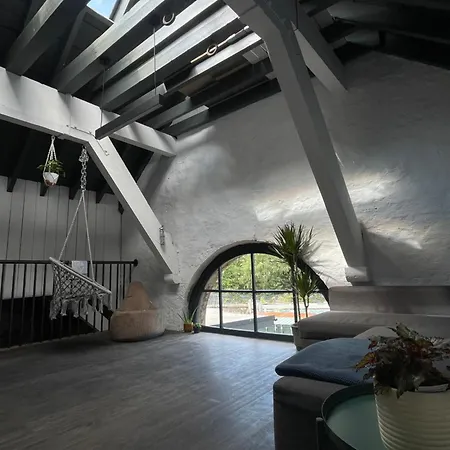 Secret Wellhouse Apartment