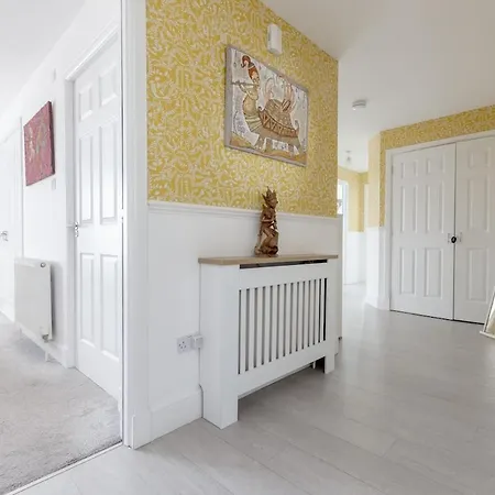 The Britannia Abode Apartment