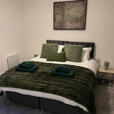 Parking - Sleep 3 - 1 Bedroom - Easy Access Apartment *