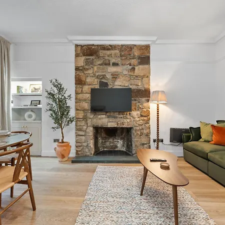 Апартаменты Burnets Close 2 Bedroom -