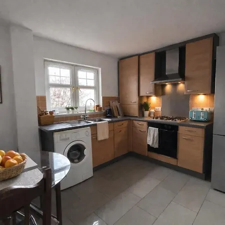 Luxury 2 Bedroom Flat In The Centre Edinburgh