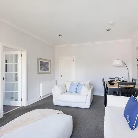 Bnbnova - 2br - West End - Near Castle *