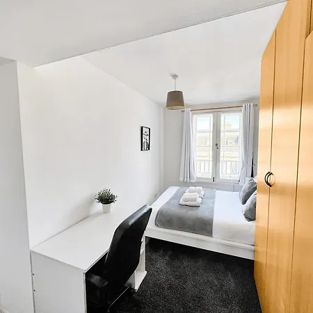 3 Bedroom Next To Royal Mile & Castle *