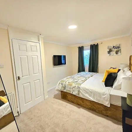 Apartman Stylish & Spacious 4 Bedroom House Edinburgh