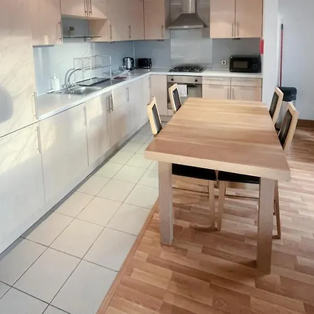 Harbour Front With Free Parking Apartment Edinburgh