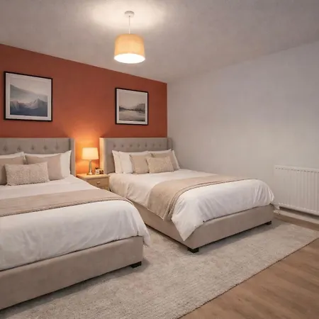 Perfect Base * Edinburgh