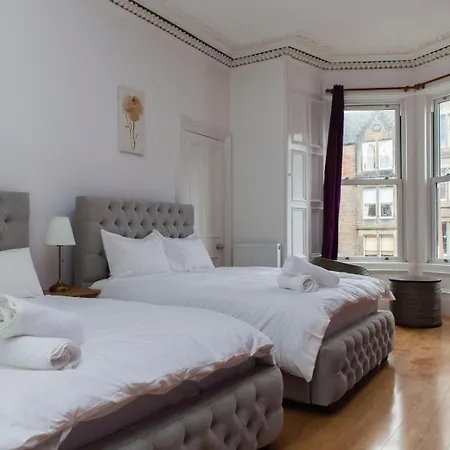Lovely 3 Bdrm By Meadows Apartment *
