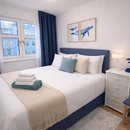 Luxury 2 Bedroom Flat In The Centre *
