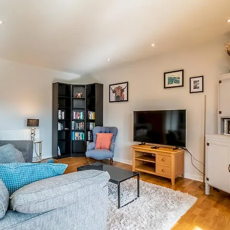 Bright Floor Haven Modern 2br In - Pass The Keys 爱丁堡