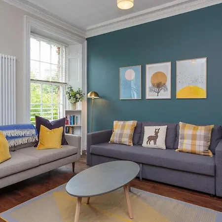 Lejlighed Old Town Modern Retreat - Near The Castle