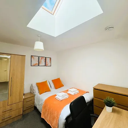 3 Bedroom Next To Royal Mile & Castle Apartment Edinburgh