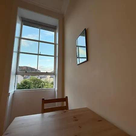 Flat, Arthur Seat View, Walking Distance To Castle Edinburgh