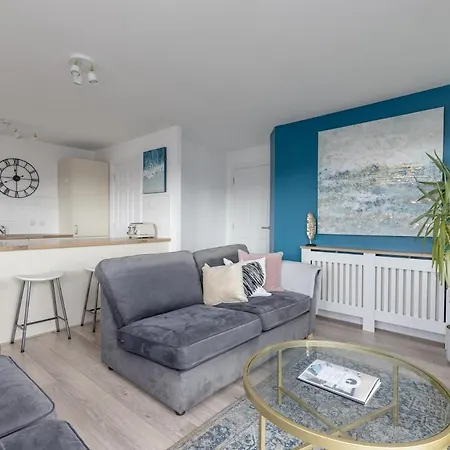 The Britannia Abode Apartment Edinburgh