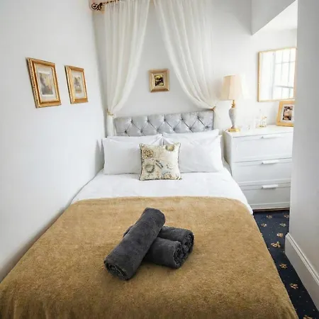 Be In The Front Row - Royal Mile 3 Bedroom شقة إدنبرة