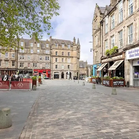 아파트 1 Bed In The Heart Of Grassmarket With Castle Views *
