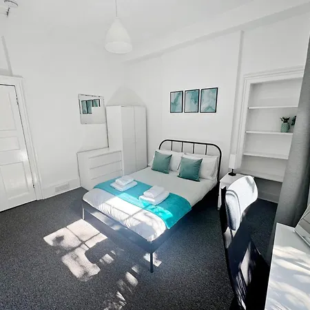 4 Bedroom Modern Spacious - Old Town Εδιμβούργο