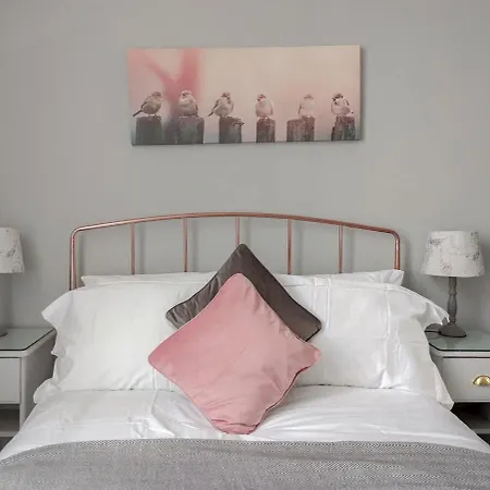 Beautiful Georgian New Town 2 Bed Apartamento