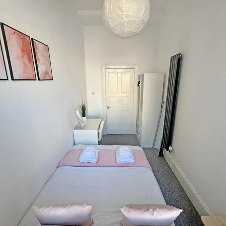 4 Bedroom Modern Spacious - Old Town Διαμέρισμα Εδιμβούργο