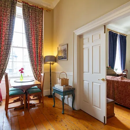 Apartment Regal 2bd Georgian Flat In The Heart Of