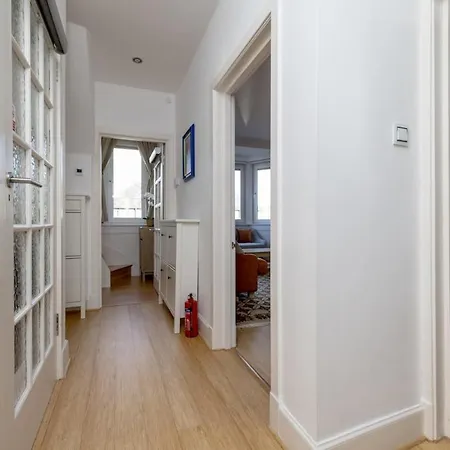 Barnton Grove Getaway