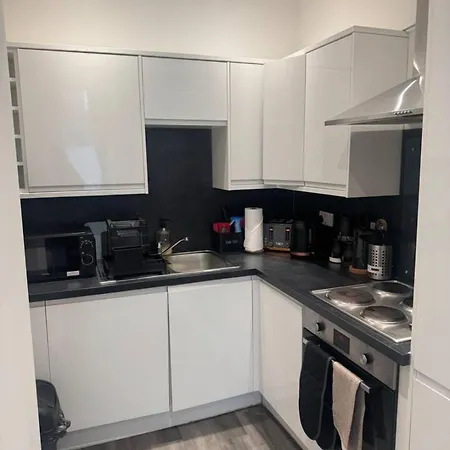 Modern In Leith Apartment *