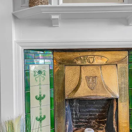 Apartmán Victorian Apartment, Walk To Old Town, Sleeps 8