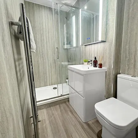 4 Bedroom Modern Spacious - Old Town Εδιμβούργο