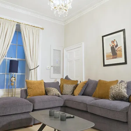 Апартаменты The Fetlock At Hill Square Эдинбург