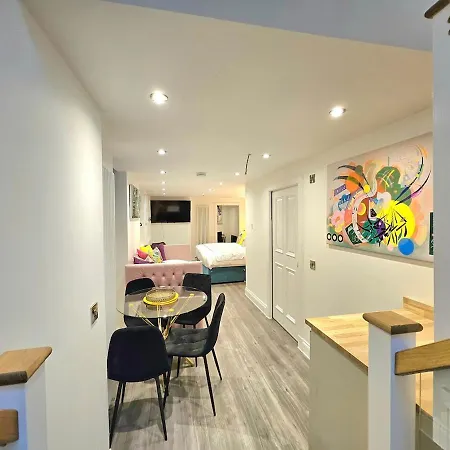 Stylish & Design Apartment- 3 Beds * Edinburgh