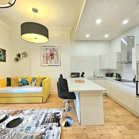 아파트 Stellar - 2 & 3 Bedroom