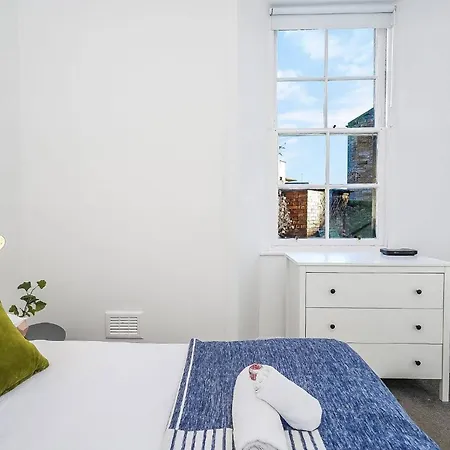 Modern - 2br Flat Near Easter Road Stadium 爱丁堡