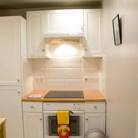 Апартаменты Elm Row Spacious And Эдинбург
