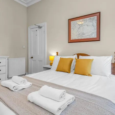 Apartmán Victorian Apartment, Walk To Old Town, Sleeps 8