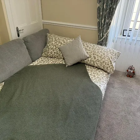 Apartment Stylish Leith Tram To Centre & Airport Edinburgh