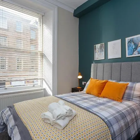 Old Town Modern Retreat - Near The Castle * Edinburgh