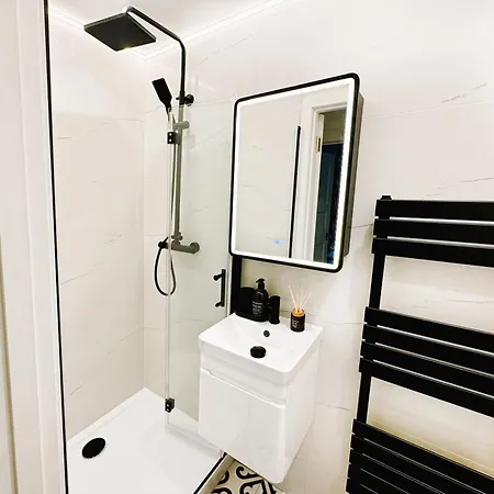 4 Bedroom Modern Spacious - Old Town Εδιμβούργο