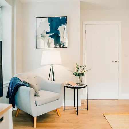 Lejlighed Modern 2 Bed With Parking *