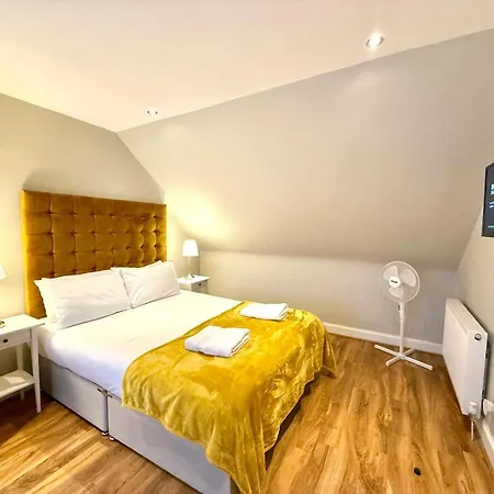 Historic Mews House 2br In Centre *