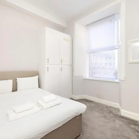 Refined 2-bed Flat With Classic Charm