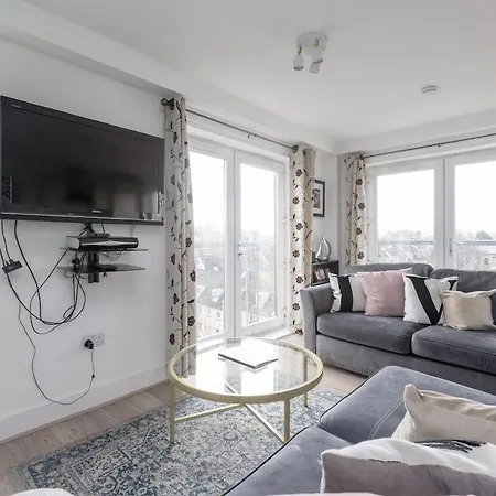 The Britannia Abode Apartment *