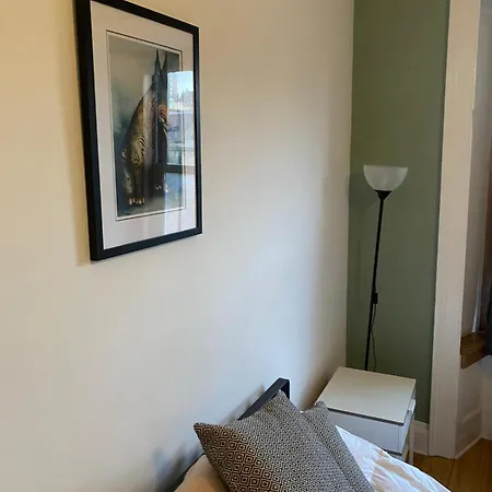 Classical 19th Century Stair - 3 Bedroom * Edinburgh