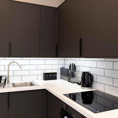 Apartment 1 Bed In The Heart Of Grassmarket With Castle Views