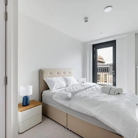 Lejlighed Bnbnova - Royal Mile & Castle - 3br 2ba Penthouse Edinburgh
