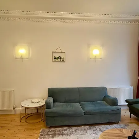 Luxurious Victorian 3 Bed Flat In The Heart Of Apartamento *